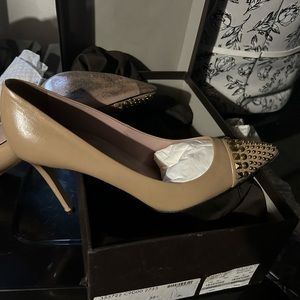 Authentic Gucci nude pumps size 38